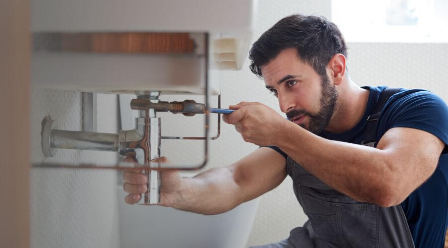 Water heater leaking fix in Saint Michaels, AZ